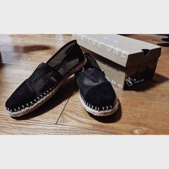 漁夫鞋與樂福鞋 經典舒適與休閑時尚的完美結合